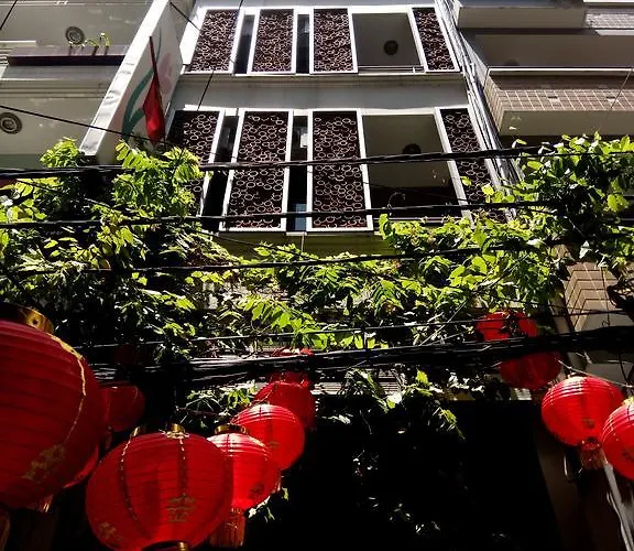 Canary Saigon Hotel