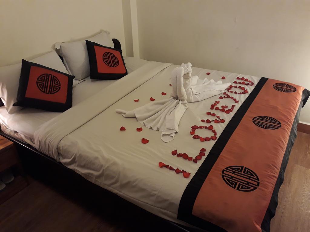 Pink Tulip Hotel 2*